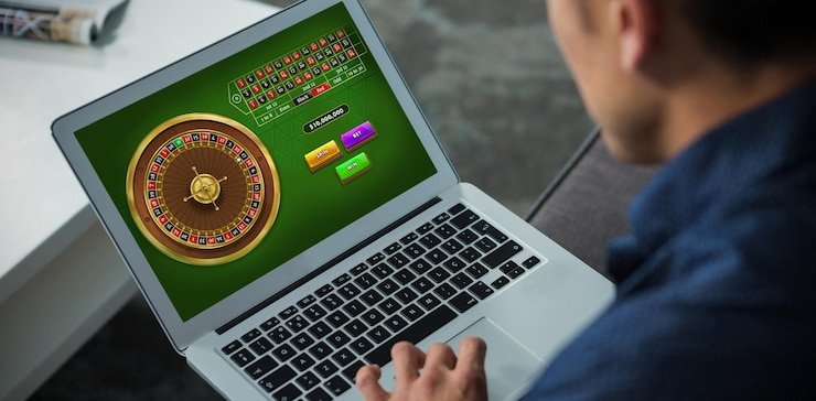 Antarmuka mobile 43 2d menampilkan permainan Domino QQ dengan kontrol taruhan yang jelas